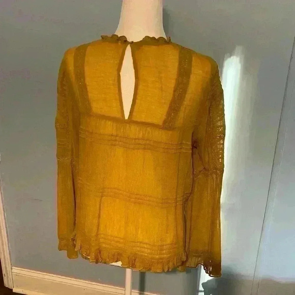Free People Ladies Bell Sleeve Blouse
Yellow boho ruffle peasant Size Small - Picture 5 of 11